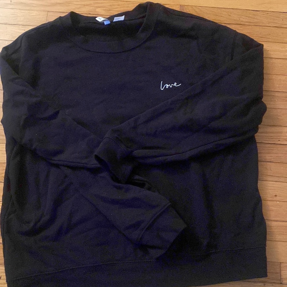 Barely worn black crewneck